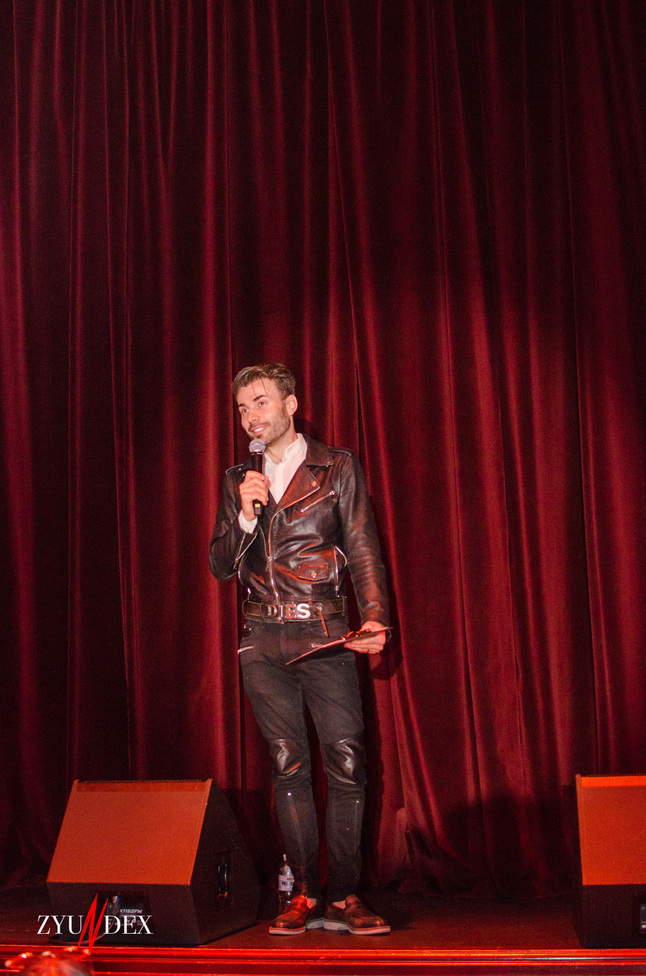 Співачка KUPTSOVA презентувала дебютний альбом гучним концертом на свій день народження