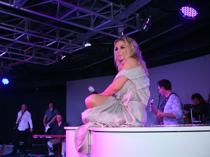 Тіна Кароль