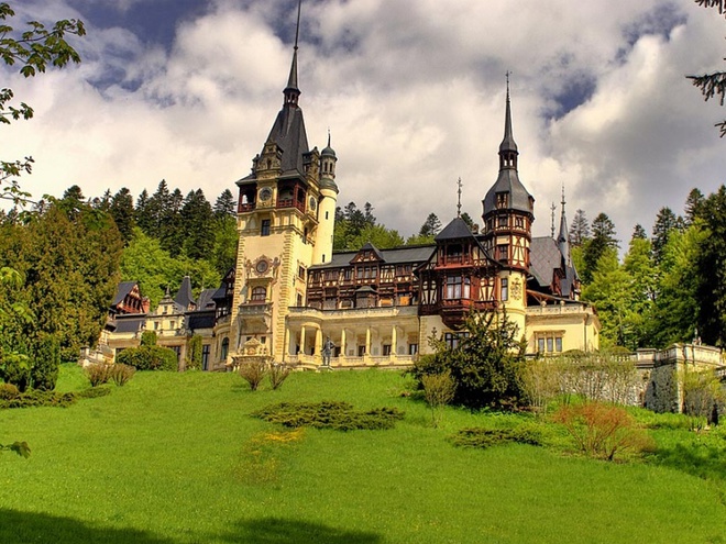 Фото замку дракули у трансільванії