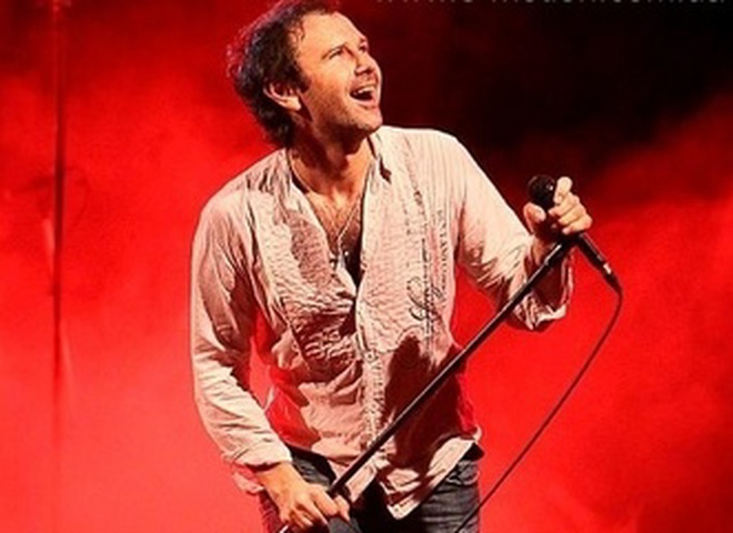 Такое обращение висит на официальном сайте группы