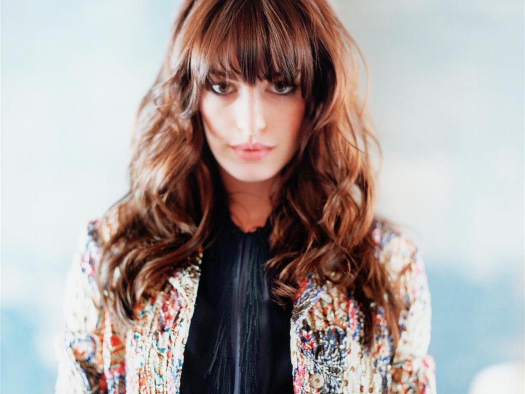 роли Энн Хэтэуэй