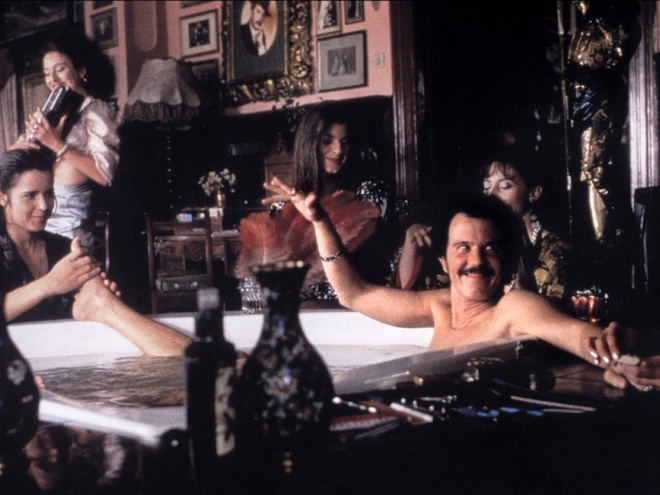 Черная кошка, белый кот