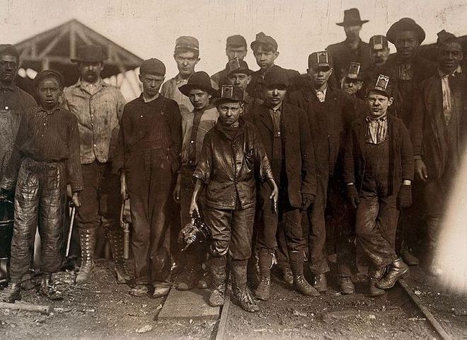 Діти-шахтарі в Алабамі, США. Кінець XIX століття