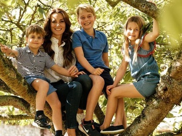 Принц Луї відзначив 5-річчя: Кейт Міддлтон та принц Вільям показали нові фото сина