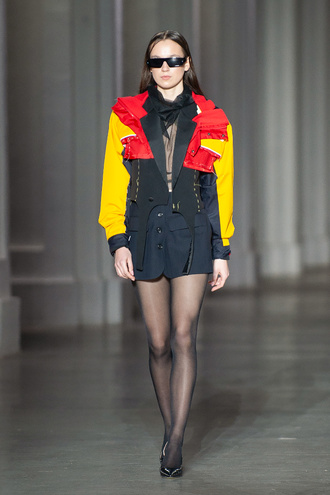 POSTUSHNA Re-Fashion for DHL