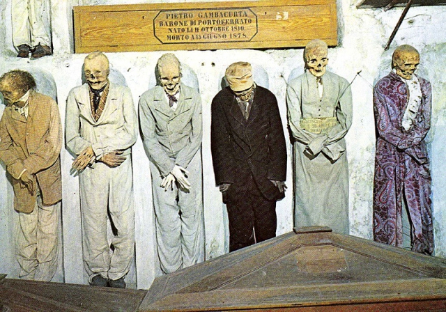 Музей мертвецов