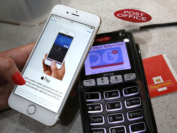 Будь в курсе: в Украине заработал Apple Pay