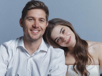 Дружина Остапчука розповіла про реакцію їхніх батьків на новину про її вагітність