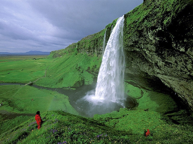 Достопримечательности Исландии: Seljalandsfoss Falls