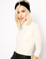 Небанальні аксесуари на зиму