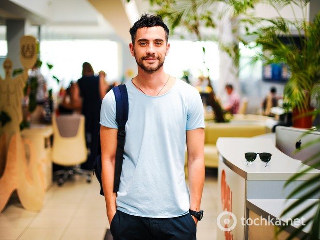 Женя Толочный