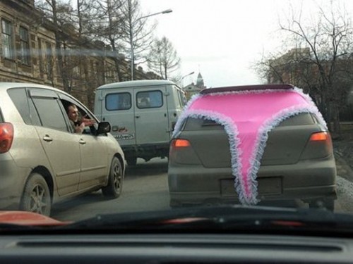 В коленках не жмет?
