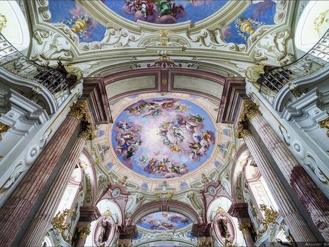 Бібліотека абатства Адмонт, Австрія