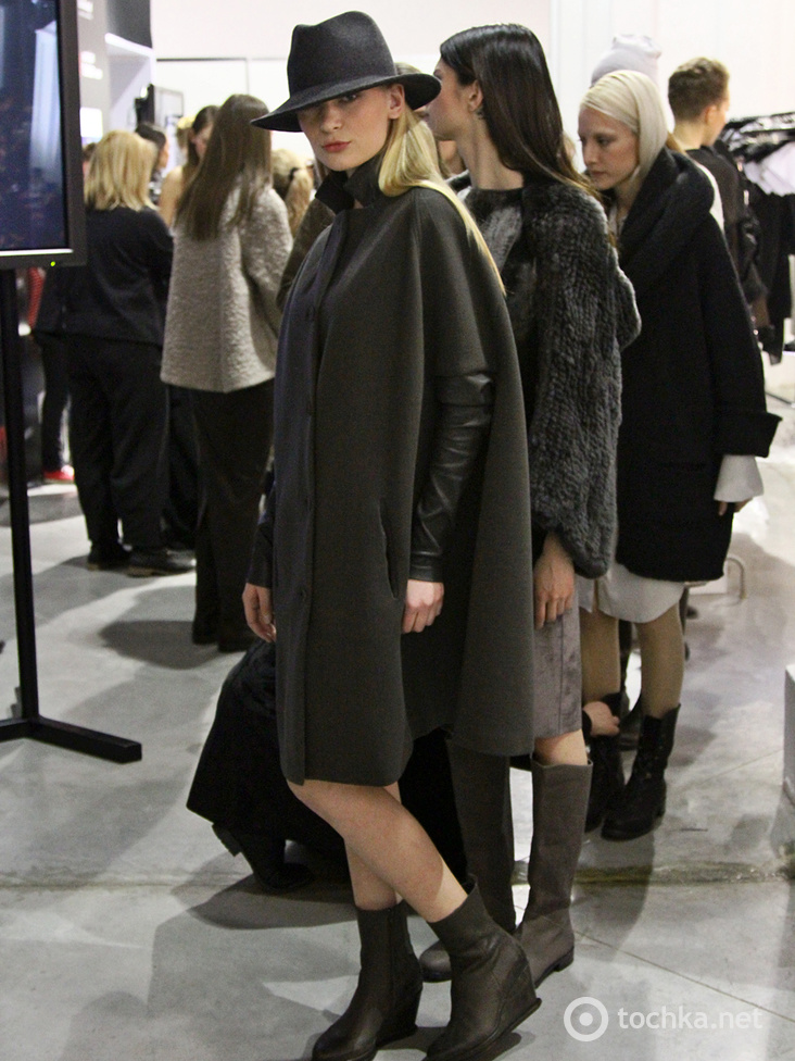 Бэкстейдж второго дня UFW: ANNETTE GORTZ