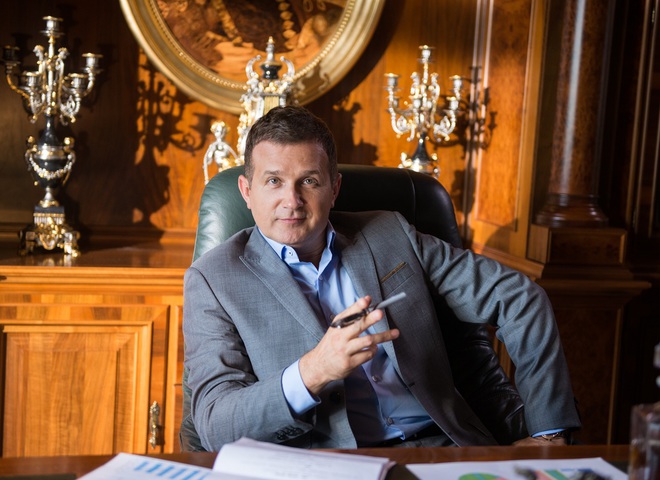 Сезон премьер: Юрий Горбунов перевоплотился в мэра