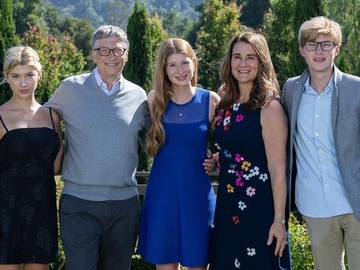 67-річний Білл Гейтс вперше став дідусем