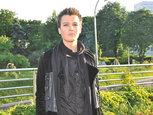 Борис Апрель