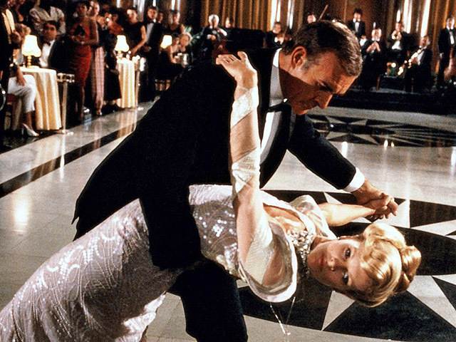 Кім Бесінджер у фільмі «Ніколи не говори ніколи»