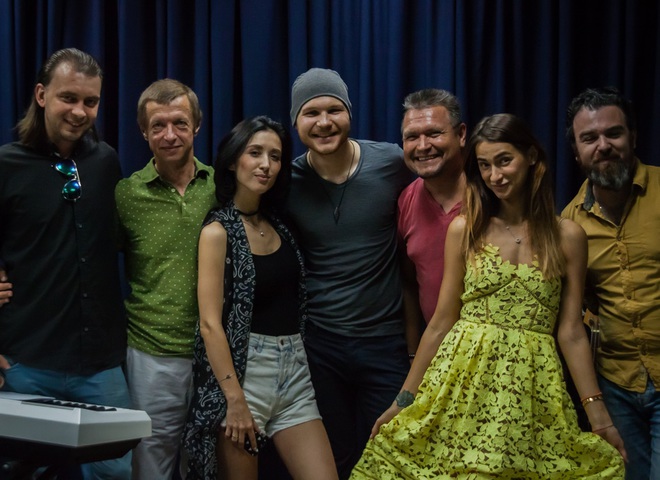 "Оберіг": Харчишин, ALLOISE, Дарвін, KADNAY та інші записують пісню-символ єднання українців