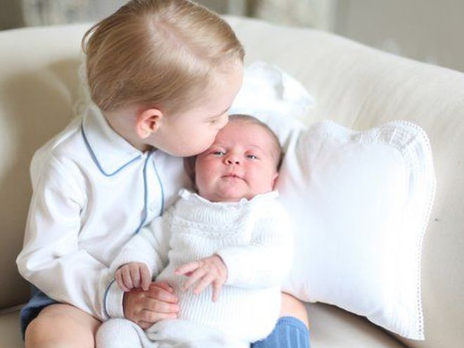 Опубликованы новые фото принцессы Шарлотты к ее первому дню рождения