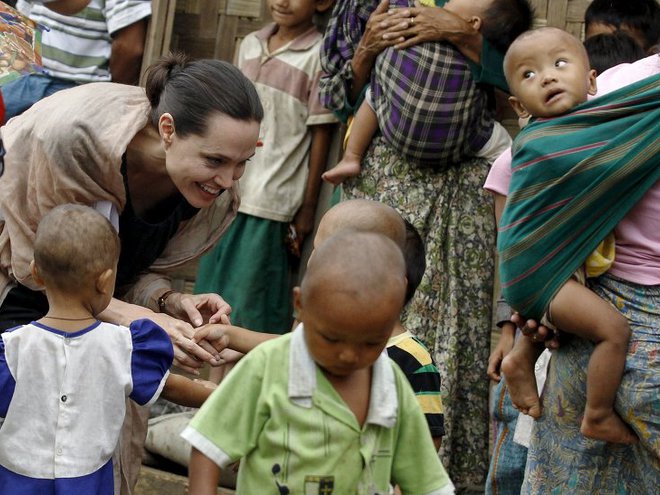 Анджеліна Джолі відвідала М'янму