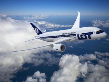 Авіакомпанія LOT оголосила про старт розпродажу квитків