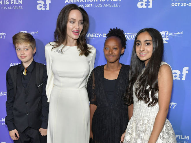 Анджелина Джоли