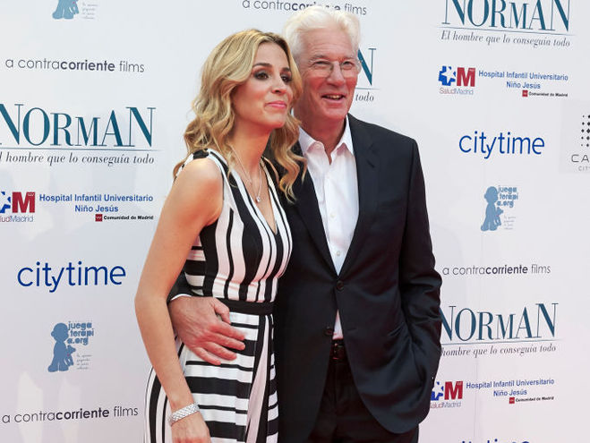 Ричард Гир с возлюбленной (Cover)