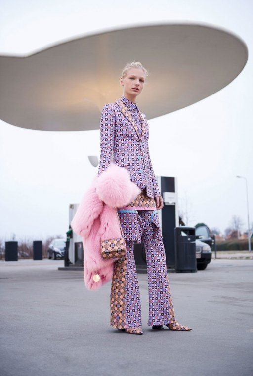 Как носить один цвет: 3 важных урока от модного дома Givenchy