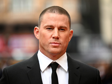 Ченнінг Тейтум засвітив шрам після операції на плечі