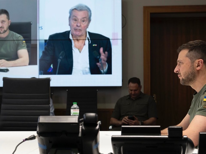 «За заслуги перед Україною»: Ален Делон отримав відзнаку від Зеленського