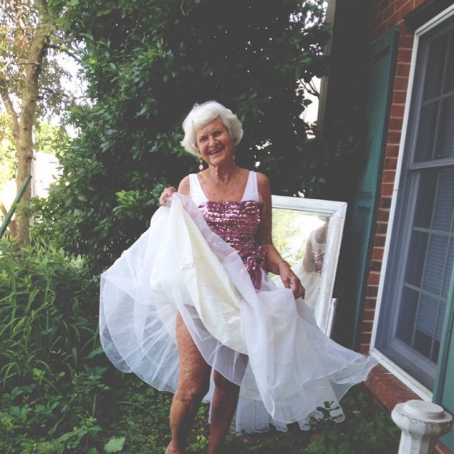 86-летняя модница-хулиганка Baddie Winkle стала звездой InstagramBaddie Winkle