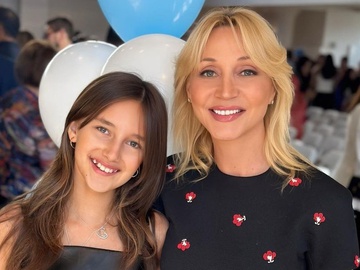 "Тут надають чимало значення": Орбакайте показала свою дочку-випускницю в США