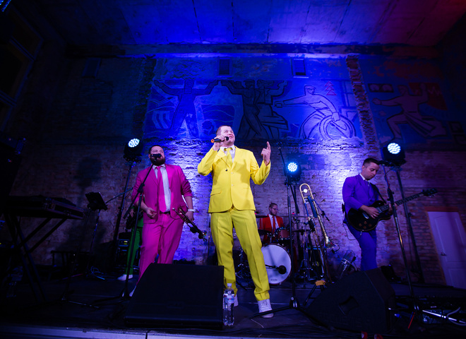 Вечеринка в честь дня рождения Анатолия Анатолича