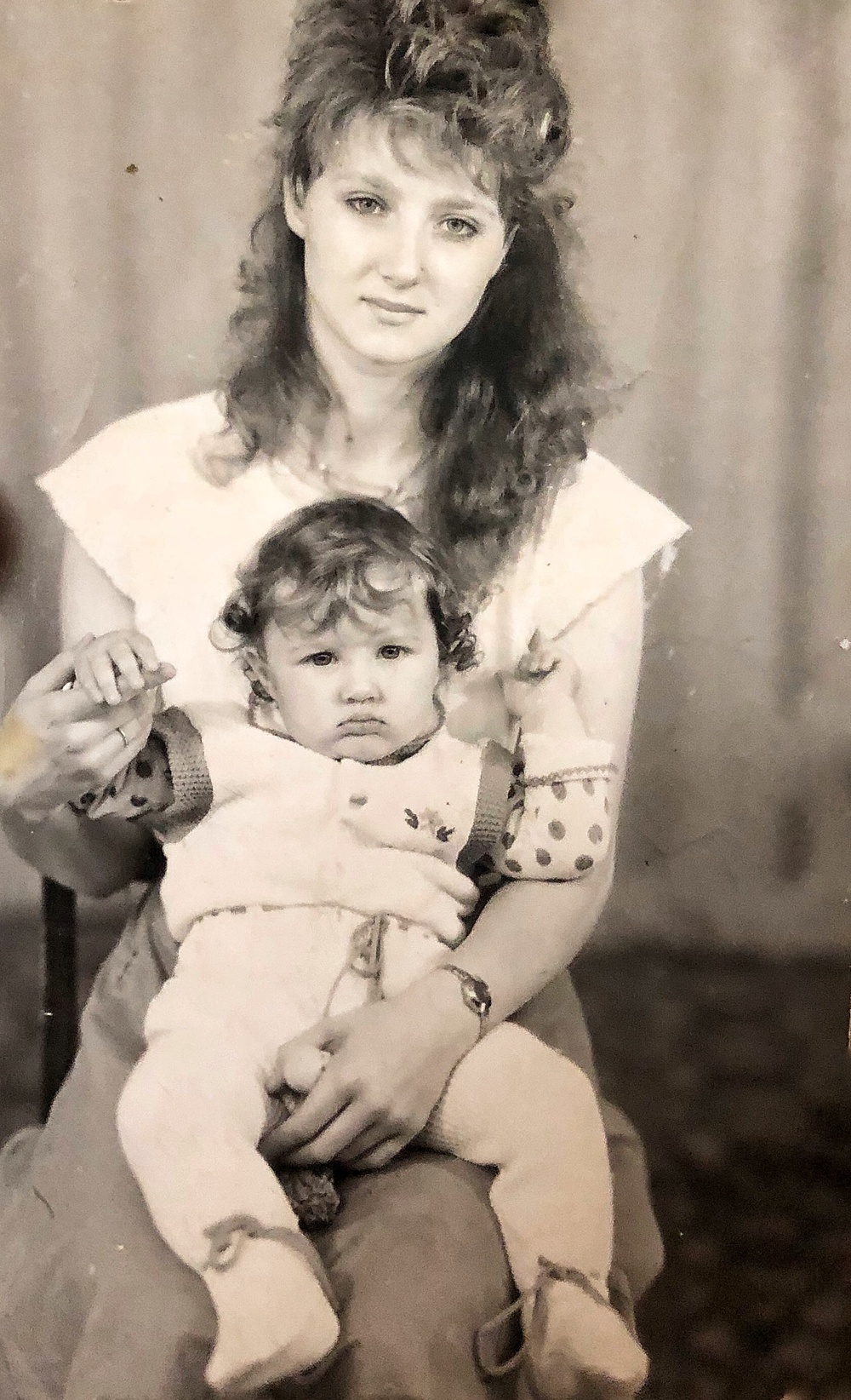 Олег Кензов с мамой в детстве