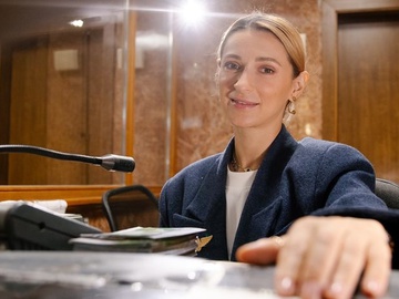 Певица TAYANNA на день стала касиром Укрзалізниці