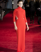 Лили Коллинз