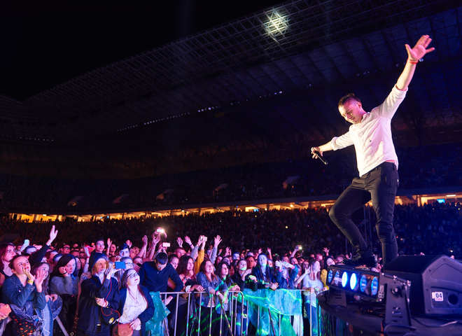 Антитіла в стадионном туре Hello