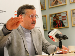 Анатолій Гриценко