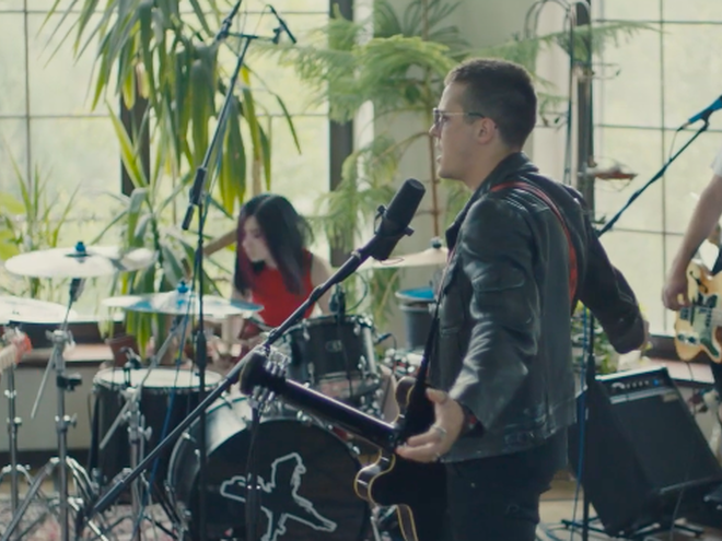 "Десь не тут": O.Torvald презентували третій кліп після перерви тривалістю в рік"Десь не тут": O.Torvald презентували третій кліп після перерви тривалістю в рік