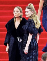 Мері-Кейт Олсен і Ешлі Олсен на Met Gala 2015