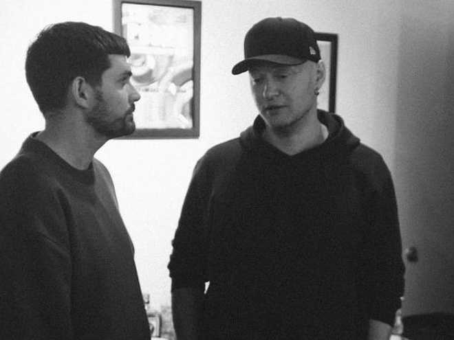 Російський репер засвітився в Іспанії у футболці із символікою полку «Азов»