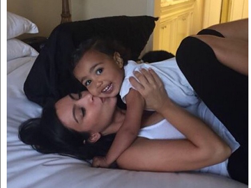 Ким Кардашян с дочерью