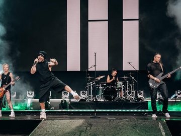 «Спали в бомбосховищі»: The Rasmus поділилися враженнями від поїздки в Україну