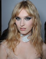 Макияж моделей на показе Versace Haute Couture Весна/Лето 2015 Макияж моделей на показе Versace Haute Couture Весна/Лето 2015