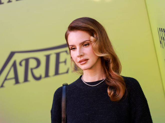Лана Дель Рей показала рідкісні кадри з чоловіком
