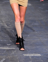 Тренды 2014: С чем носить летние сапоги Тренды 2014: С чем носить летние сапоги