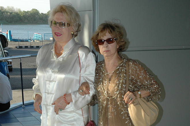 Лия Ахеджакова