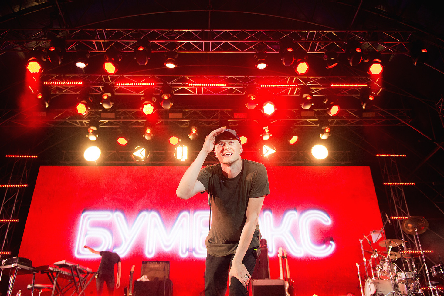 Уникальная выставка, мастер-классы, концерт в новом составе: как прошёл концерт Бумбокс в Киеве