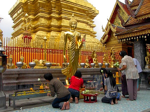 Чианг-Май фото: храм Ват Пратат Дои Сутеп